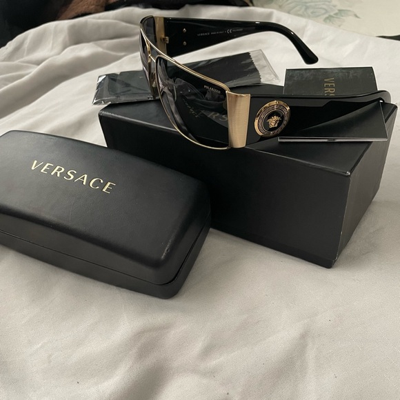 Versace Shades - Picture 1 of 5